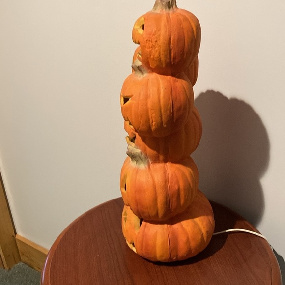 TrendMaster vintage 1993 stacked lighted jack-o-lanterns - Picture 2 of 10